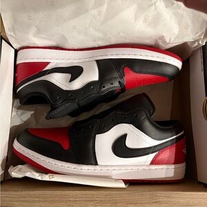 Nike Air Jordan 1 Low
White/Black/Varsity Red
Size 11 Men’s